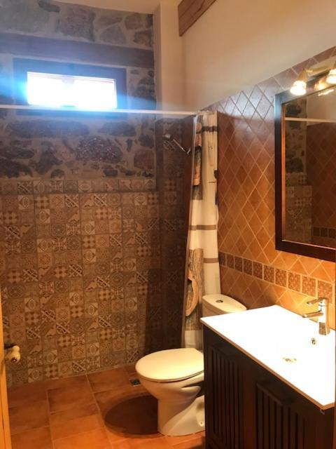 Apartamentos El Jardin Del Poeta Guijo de Granadilla Phòng bức ảnh